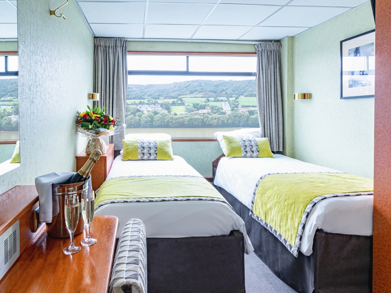 Upper Deck 2 Adjustable Twin Beds - Cat. B